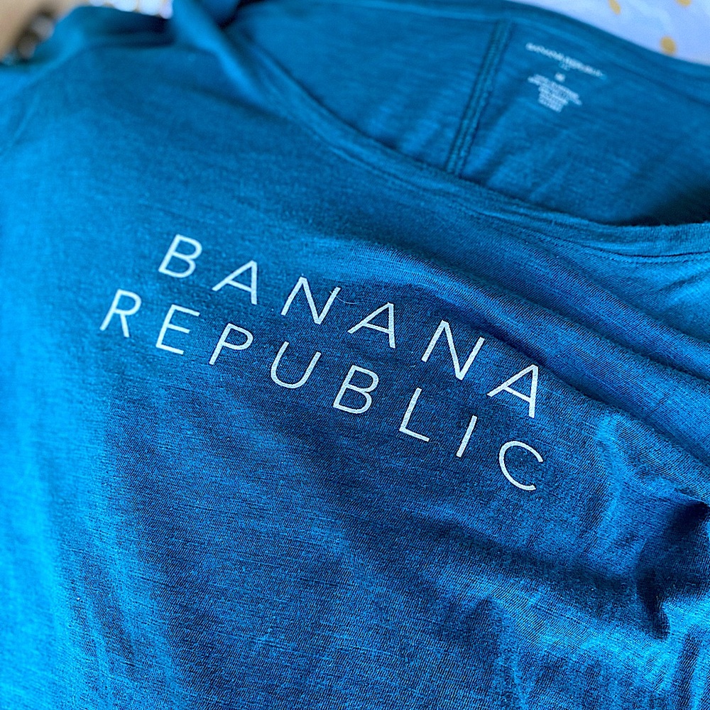 Banana Republic Logo Graphic Tee